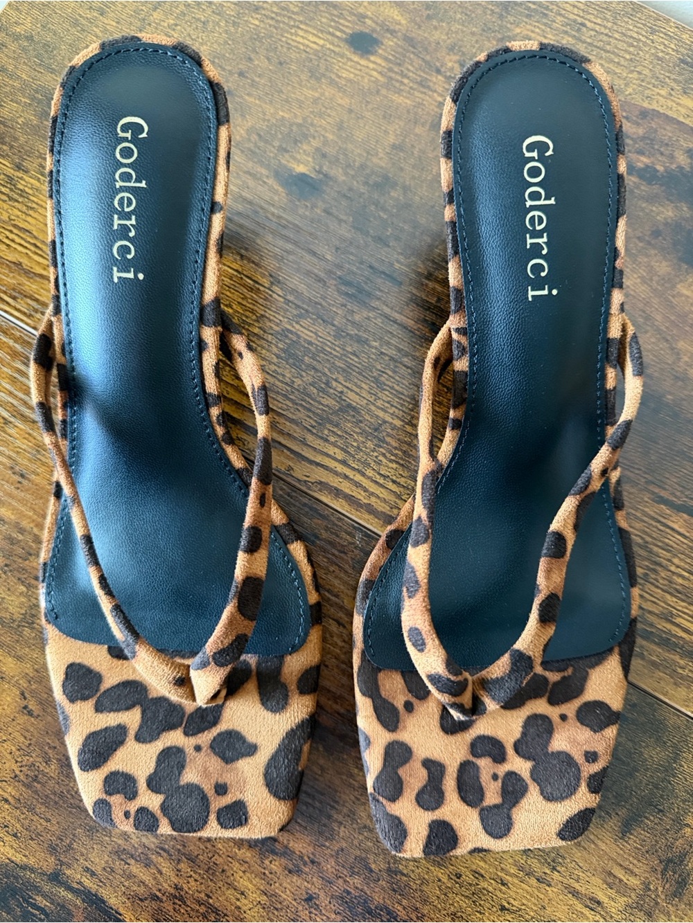 Leopard Print Slide Sandals in Brown